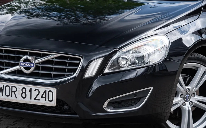 Volvo V60 cena 36900 przebieg: 270000, rok produkcji 2011 z Żychlin małe 742